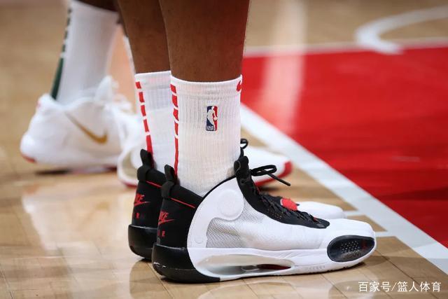 库里文班亚马缺阵克雷空砍27分 勇士不敌马刺