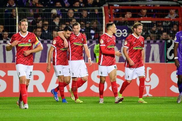 王睿泽20+5+6王洪16分青岛胜广厦 胡金秋15分