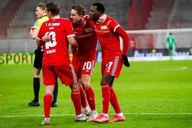 范迪克：任何阶段保持稳定性都是最困难的事情